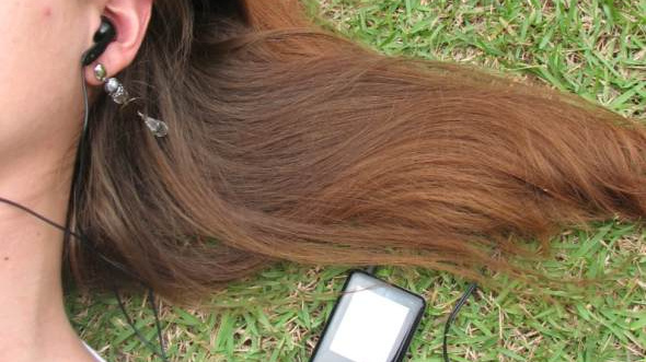 Koncesionářské poplatky za mobilní telefony? Nesmysl!