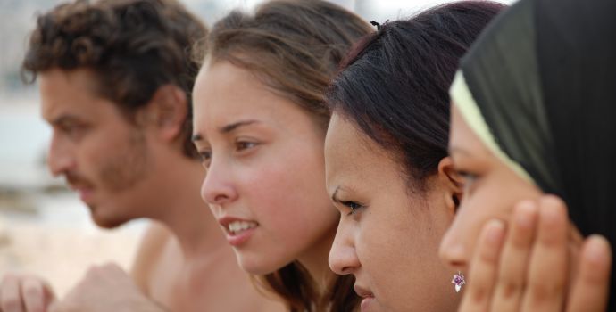Studenti se mají dočkat placené praxe a příspěvků na studium