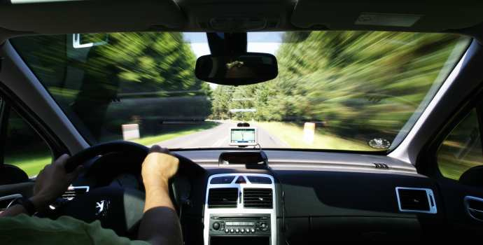 Ceny pohonných hmot jsou opět rekordně vysoko. Kde tankovat?