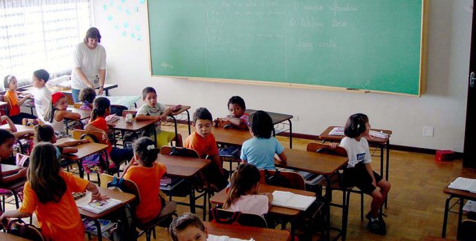 Nástupní plat začínajících učitelů může být i 20 tisíc korun