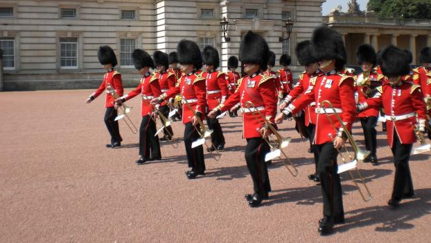 Britové půjdou do důchodu až v sedmdesáti letech