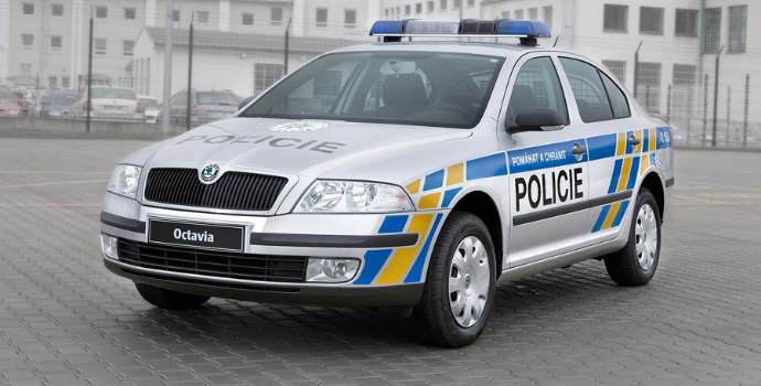 Policisté v některých krajích přijdou o peníze z rizikových příplatků