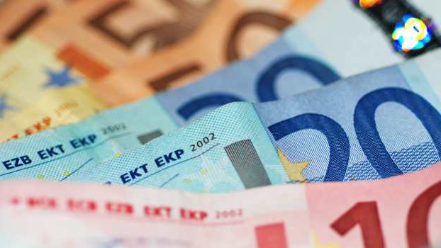 Nejlepší kurz eura před dovolenou nabízí z bank LBBW Bank