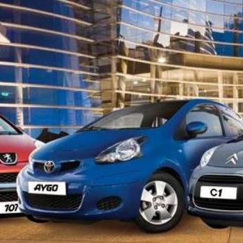 Ceny aut v česku klesly o deset procent