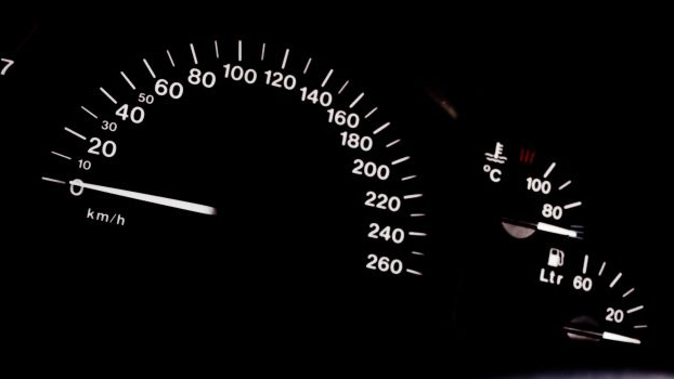 ČOI může trestat autobazary za zkreslení dat o počtu najetých kilometrů