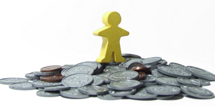 Spoření na důchod si většina Čechů podle průzkumu nemůže dovolit