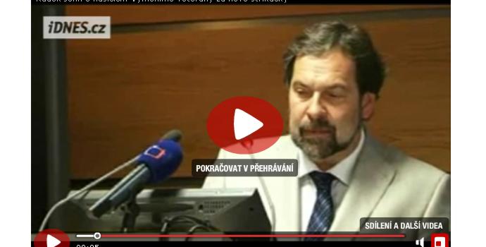 Video: Hasiči i policisté přijdou o miliardy, John musí šetřit