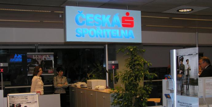 Česká spořitelna od středy zdraží bankovní poplatky