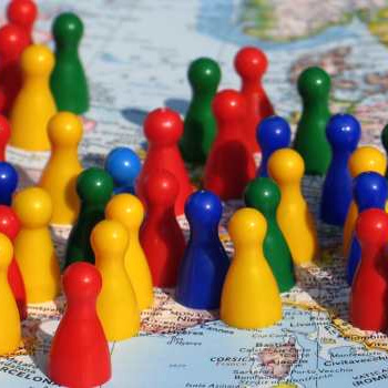 Sněmovna šetří, poslanci budou cestovat maximálně po Evropě