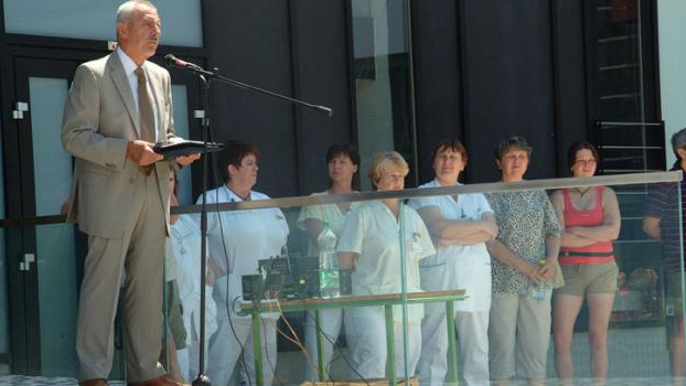 Heger: Platy zdravotníků mají vyjadřovat úctu k jejich práci, ale šetřit se musí