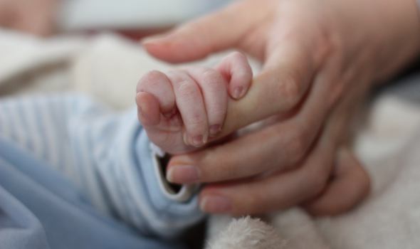 Porodné bude jen na první dítě, stát ušetří 1,5 miliardy