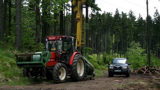 Cizinci už budou moci vlastnit a kupovat pole i lesy
