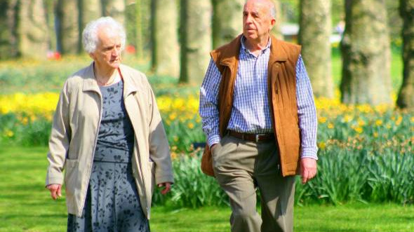 Penzisté: Současný systém neumožňuje důstojné stáří, situace se ale zlepšila