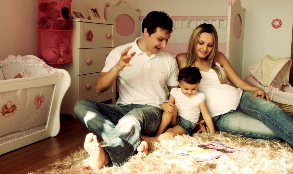 Finanční pomoc by Češi poskytli rodinám s dětmi, ale ne důchodcům