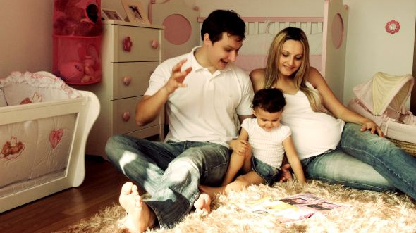 Finanční pomoc by Češi poskytli rodinám s dětmi, ale ne důchodcům