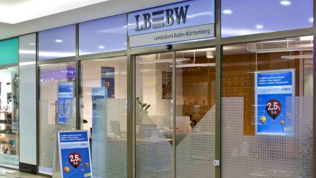 LBBW Bank CZ je na prodej, zájem má PPF i Intesa
