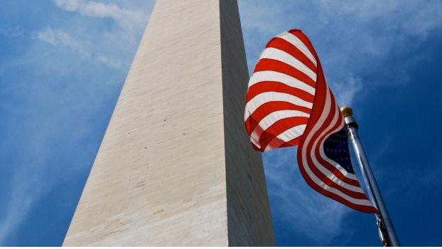 Na vrcholu krize hrozil pád 12 z 13 nejdůležitějších amerických firem, kdo za ni může?