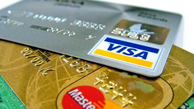 V Česku se používá skoro 10 milonů platebních karet, přibylo ale podvodů