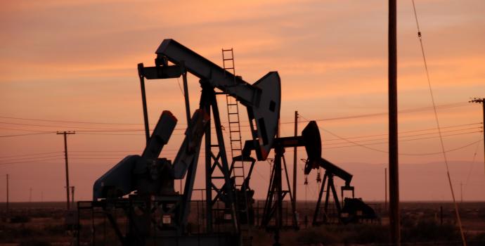 Cena ropy raketově rostla vlivem nepokojů v Libyi