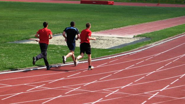 Stát chce získat peníze na sport v barech, restauracích i z koncesionářských poplatků