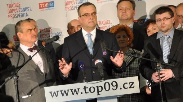 TOP 09 jako jedna z mála stran skončila loni v zisku, největším sponzorem byl Bakala