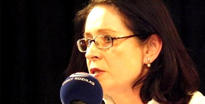 Poslanci budou muset nosit písemné omluvenky, Němcové došla trpělivost