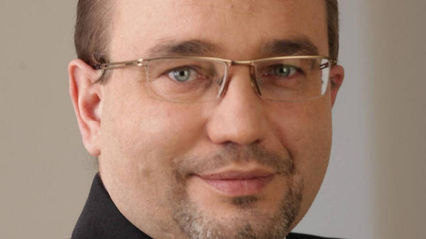 Ministru Dobešovi někdo špehoval emaily, ten podal trestní oznámení