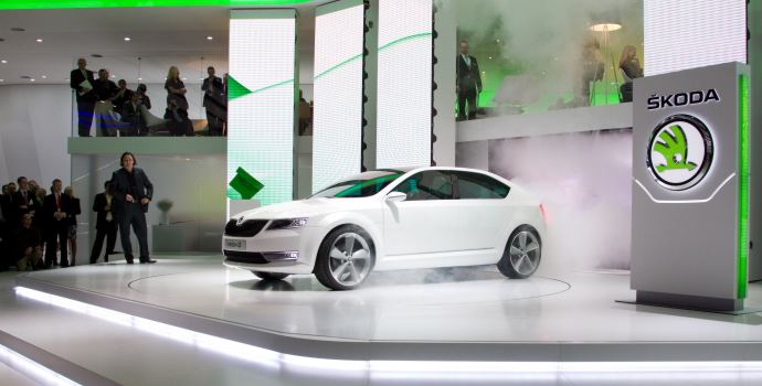 Škodovka vylepšuje modely 2012, některé dostanou LED světla