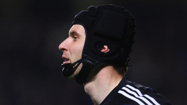 Nejlépe placený český sportovec je fotbalový brankář Čech. Kolik vydělává?