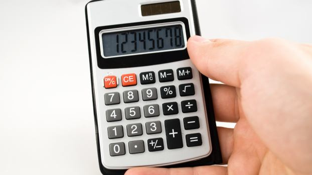 Průměrný český důchod je 10 511 Kč, ženy berou o dva tisíce méně