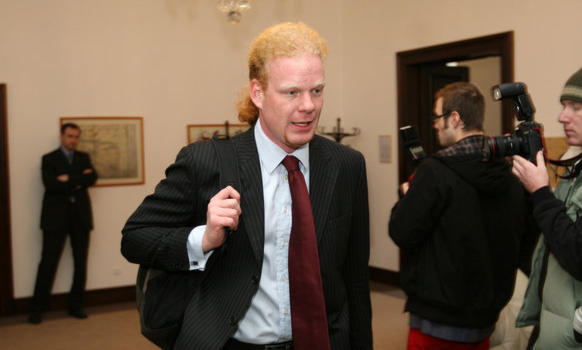 Ekonom Sedláček: V Česku mají úspory větší hodnotu než půjčka