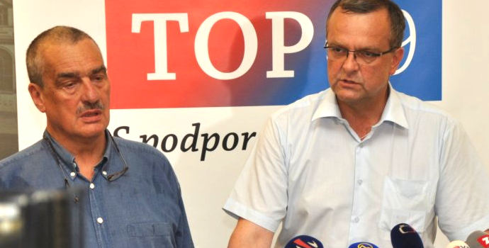 Kalouskovy škrty potrvají další tři roky