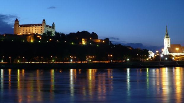 Slovenská ekonomika zpomalila, ve druhém čtvrtletí rostla o 3,3 procenta