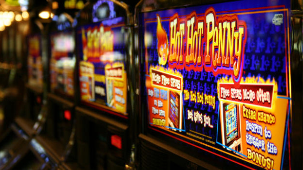 Hazard se v Česku konečně zdaní, polepší si města i stát