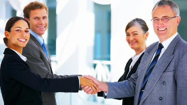 Směnárna Exchange snížila poplatky na devizových obchodech