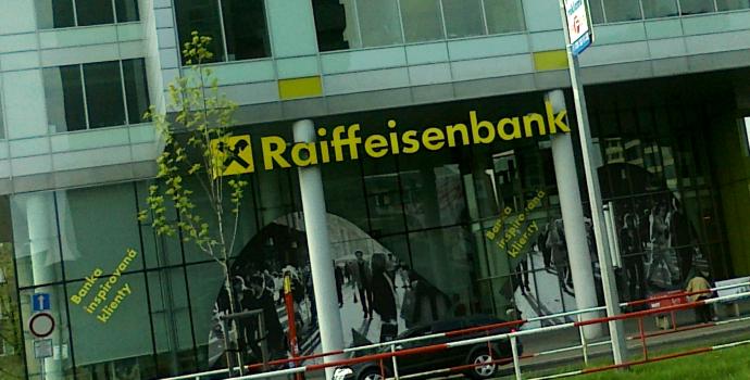 Raiffeisenbank zablokovala 3000 karet, zaznamenala desítky pokusů o zneužití