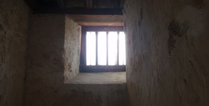 Za každý den neoprávněné vazby náleží zatčenému až 1500 korun