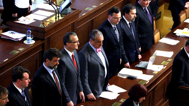 Vláda vzkazuje lidem: Nespoléhejte na nás!