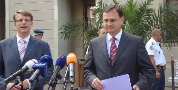 Nečas: Životní úroveň teď neporoste, další generace to ocení