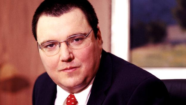 Šéf ČNB: Vláda úspornými opatřeními zpomaluje ekonomiku