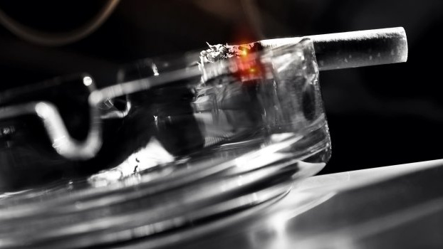 Cigarety i tabák opět zdraží rozhodla vláda