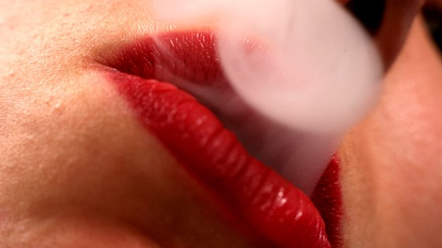 Přestávají češi kouřit? Cigaretový trh klesl