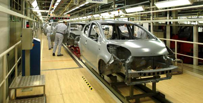 Automobilový průmysl v Česku pozvolna roste