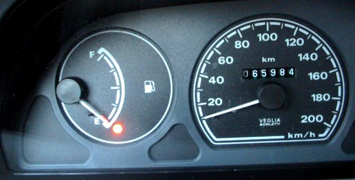 Má auto vyšší spotřebu než je v technickém průkazu? Reklamujte!