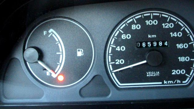 Má auto vyšší spotřebu než je v technickém průkazu? Reklamujte!