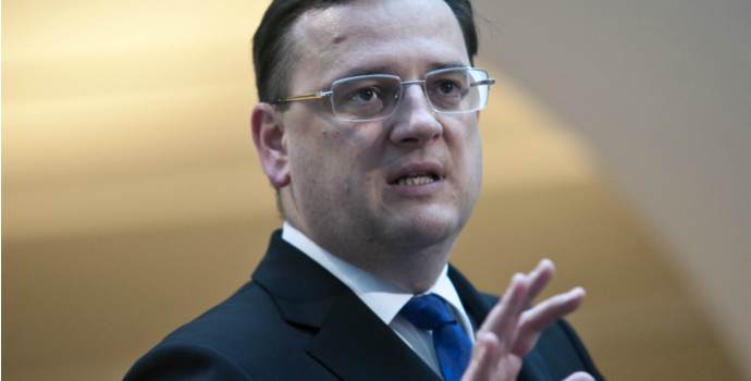 Nečas láká: Vstupte do penzijní reformy, udělám to i já