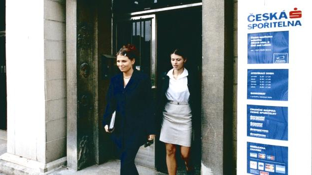 dTest hrozí České spořitelně žalobou kvůli poplatku za vedení úvěru