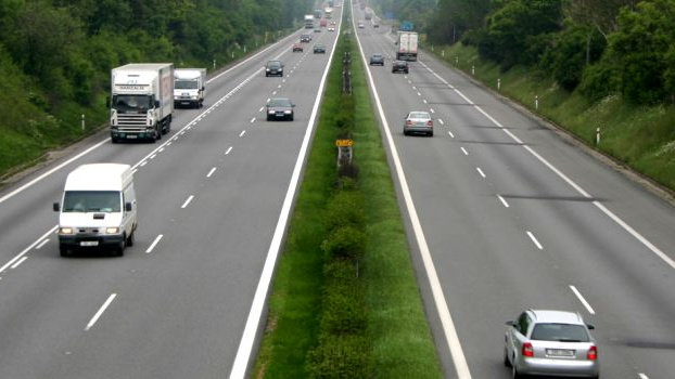 Dálniční známky zdraží až o třista korun ročně