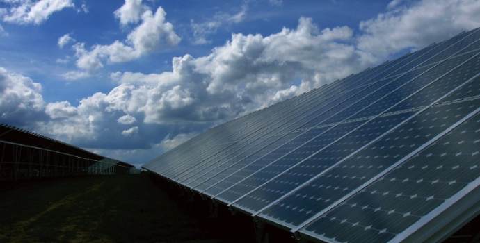 Bývalý poslanec vydělal na solární energii miliardy korun