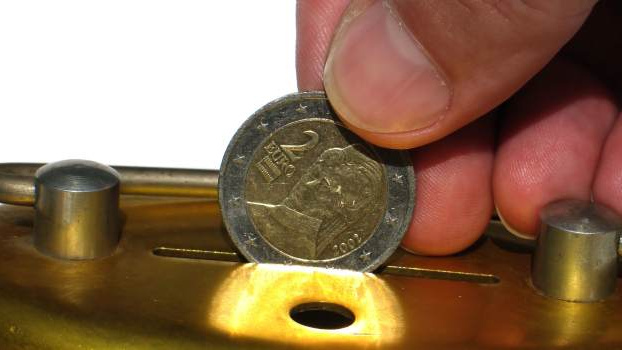 Lidé hledají jiné způsoby jak spořit na penzi. Zájem o II pilíř upadá